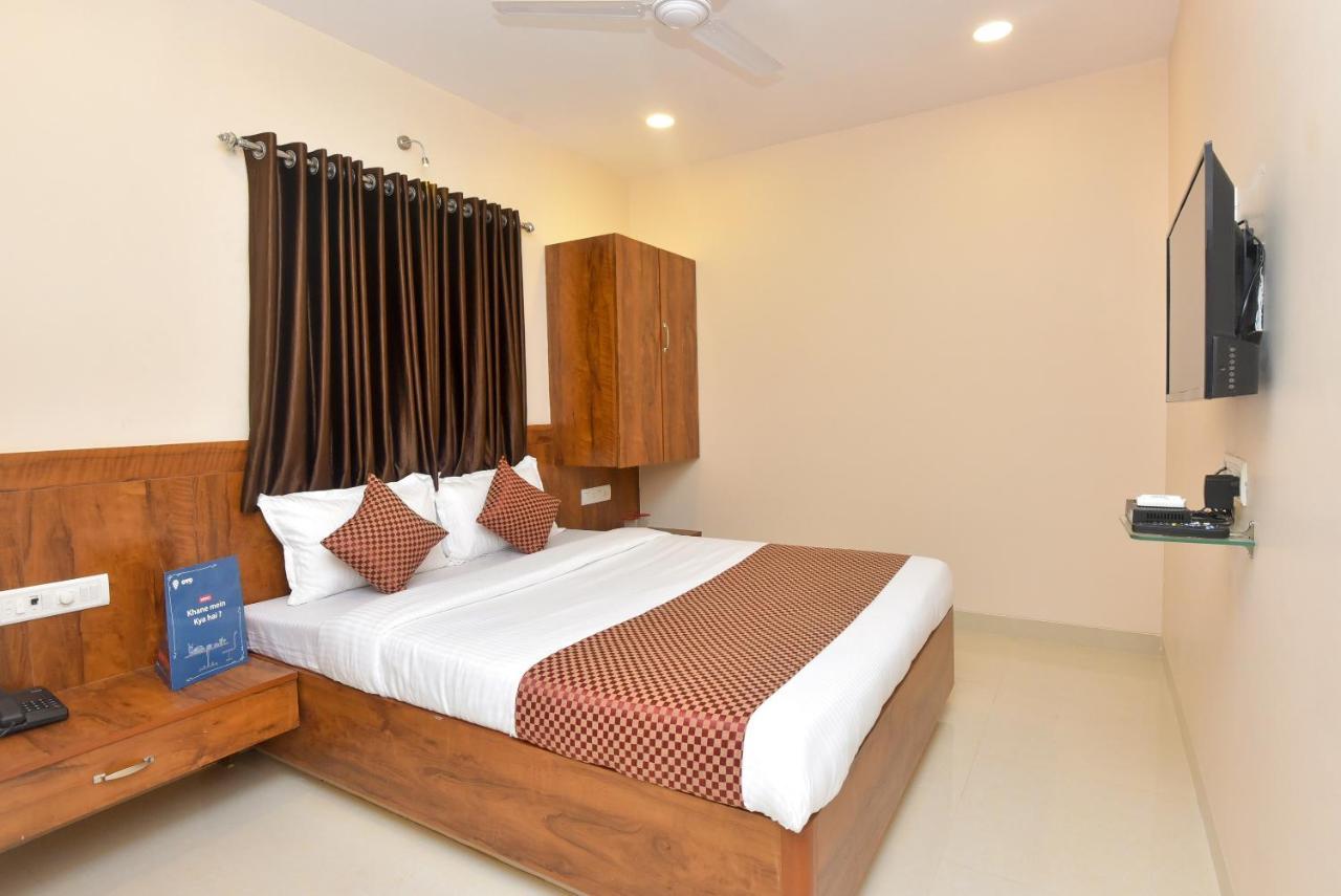 Oyo 8757 Prakash Inn Mumbai  Buitenkant foto