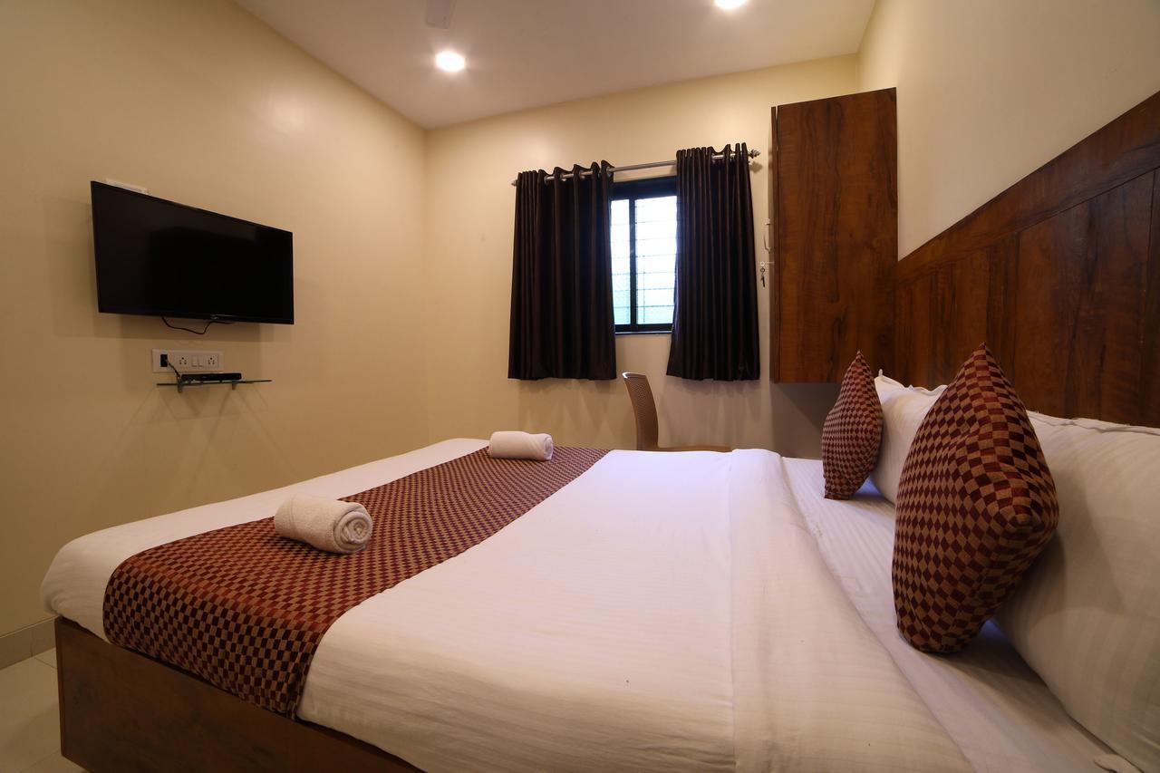 Oyo 8757 Prakash Inn Mumbai  Buitenkant foto